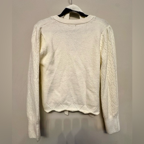 NWT Cupcakes Cozy White Sweater w/ Wrap Belt Small - Picture 4 of 5